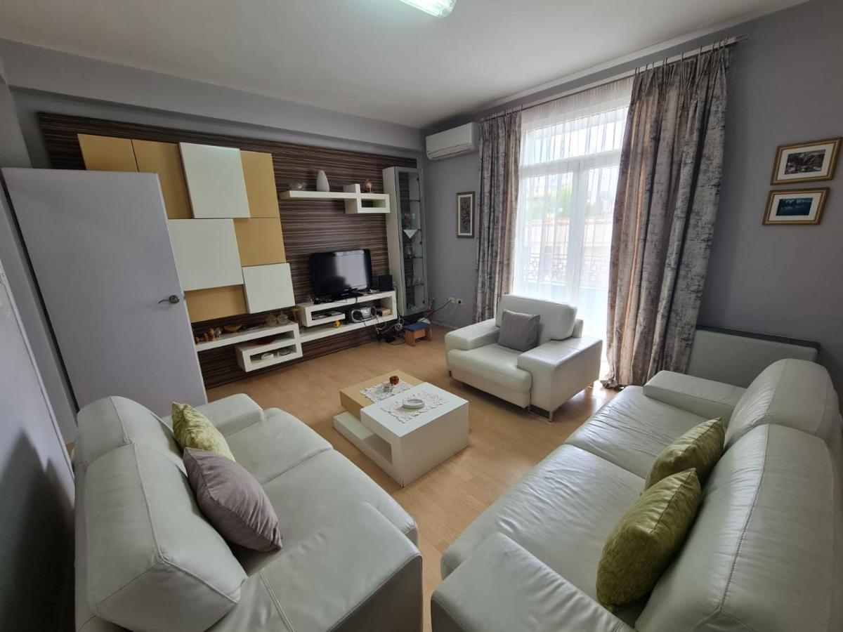 Et Apartaments Tirana Exterior foto