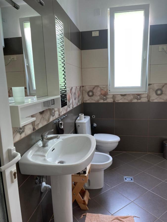 Et Apartaments Tirana Exterior foto